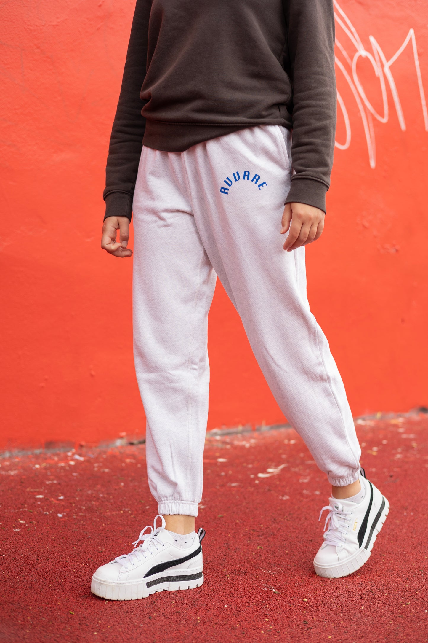CREAM GREY SWEATPANTS