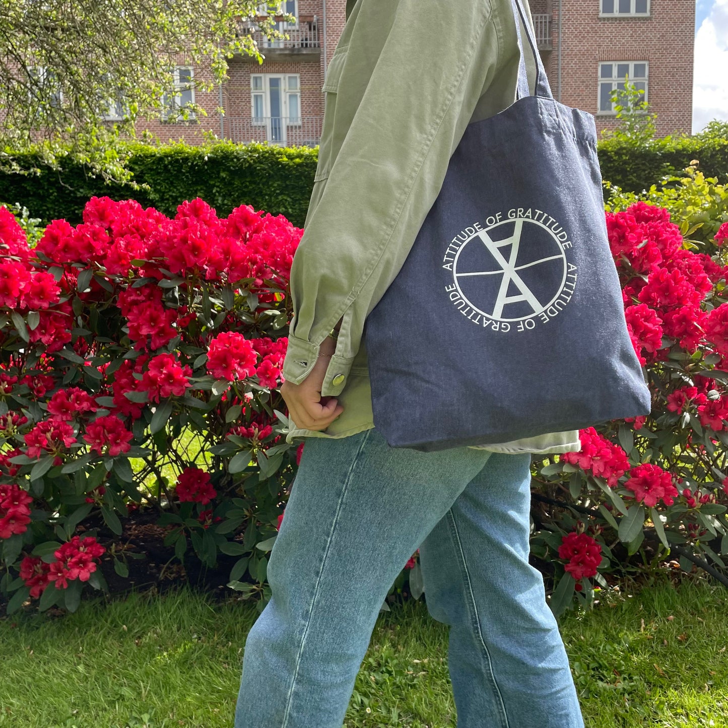 MIDNIGHT BLUE TOTE BAG